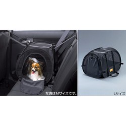 Toyota Rumion/Scion XB Pet Carrier